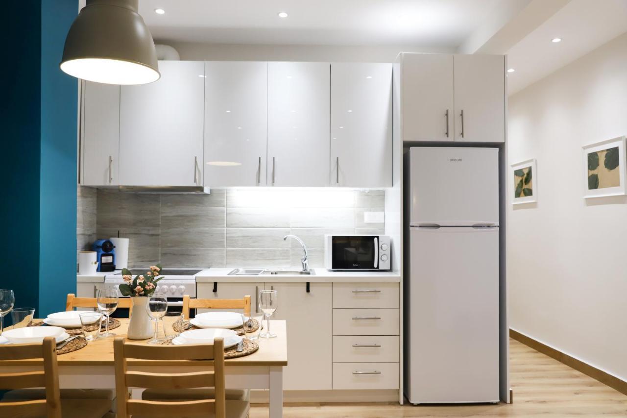 Luxury Seaview Apartment Con Vista Лутраки Екстериор снимка